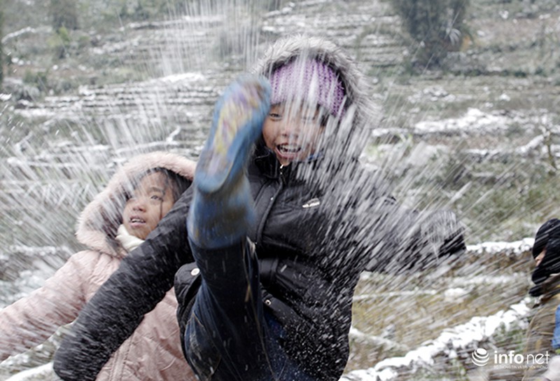 Những cung đường tuyết trên đỉnh núi của Lào Cai - ảnh 10