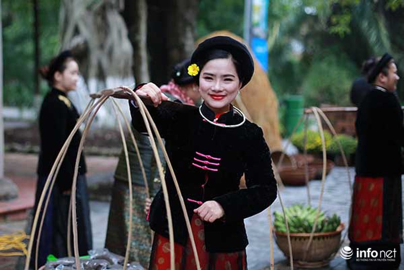 Chợ Tết xưa giữa lòng Hà Nội - ảnh 4