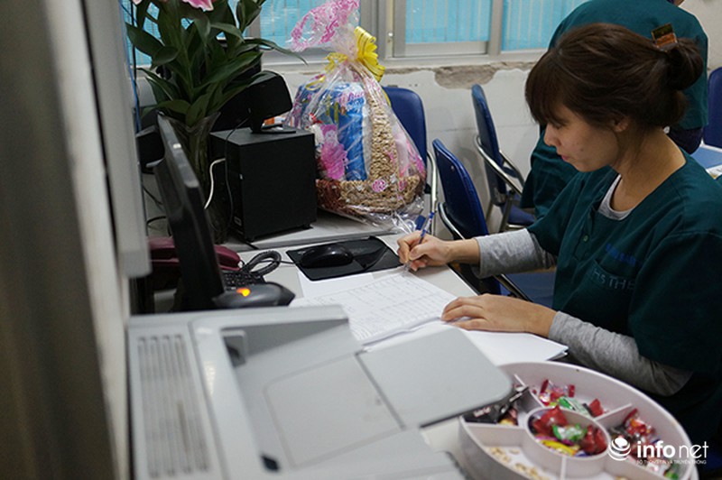 Chuyện những người chào đón công dân đầu tiên của năm mới - ảnh 1