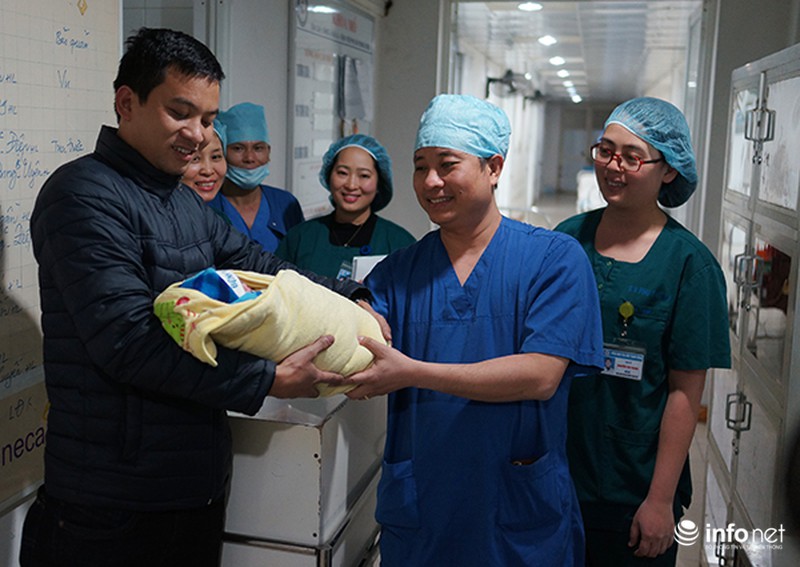 Chuyện những người chào đón công dân đầu tiên của năm mới - ảnh 6