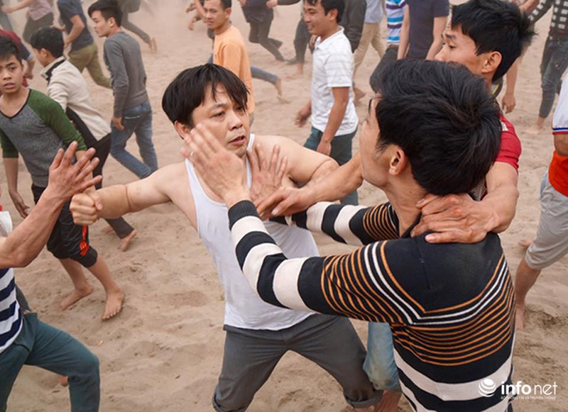 Hàng nghìn thanh niên lao vào đả thương nhau trong lễ hội cướp Phết - ảnh 5