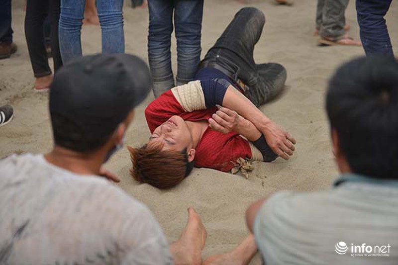 Hàng nghìn thanh niên lao vào đả thương nhau trong lễ hội cướp Phết - ảnh 6