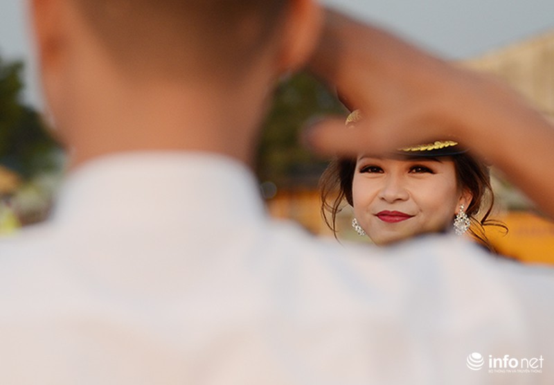 Bộ ảnh cưới độc đáo của nữ phi công xinh đẹp trong ngày 8/3 - ảnh 3