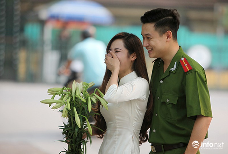 Loa kèn len lỏi trên từng góc phố Hà Nội - ảnh 6