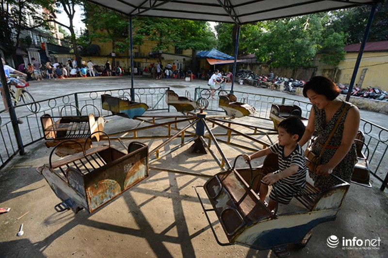 Trẻ em Hà Nội thiếu thốn sân chơi - ảnh 3