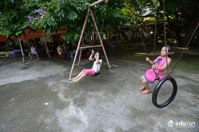 Trẻ em Hà Nội thiếu thốn sân chơi - ảnh 4