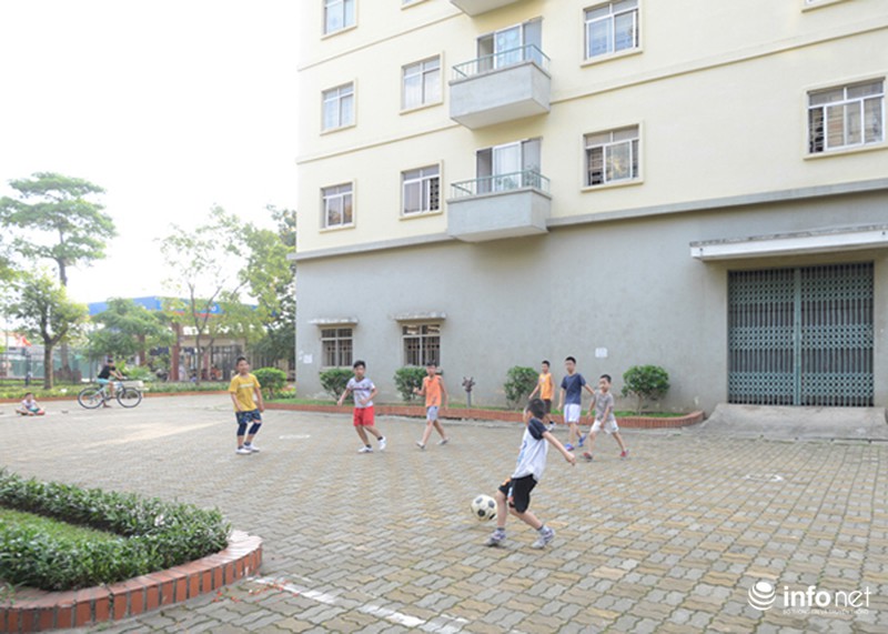 Trẻ em Hà Nội thiếu thốn sân chơi - ảnh 6