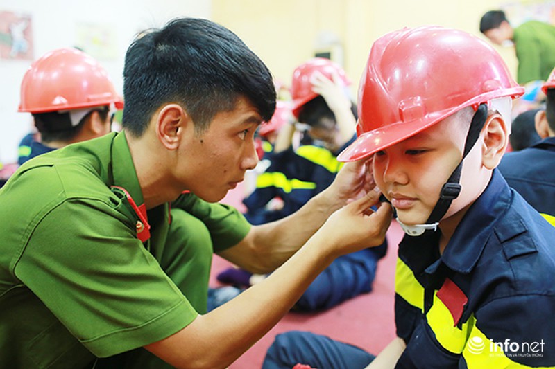 Xem trẻ em chiến thắng