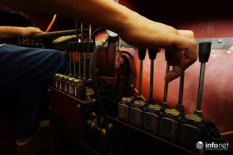 Cận cảnh mẫu xe bọc thép tự chế