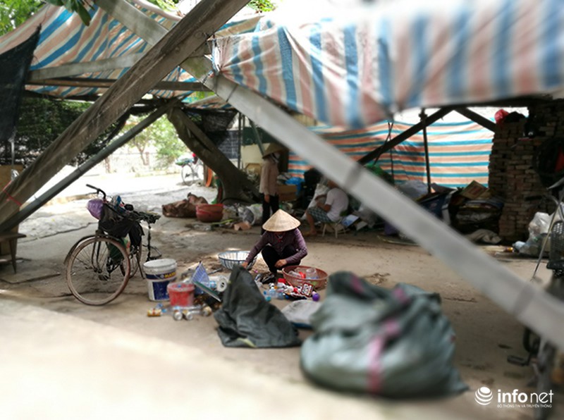 Đùa giỡn tử thần khi mưu sinh dưới chân cột điện cao thế - ảnh 5