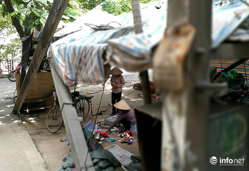 Đùa giỡn tử thần khi mưu sinh dưới chân cột điện cao thế - ảnh 6