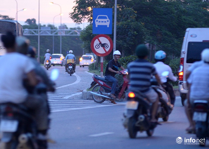 Vẫn loạn giao thông trên Đại lộ Thăng Long - ảnh 2