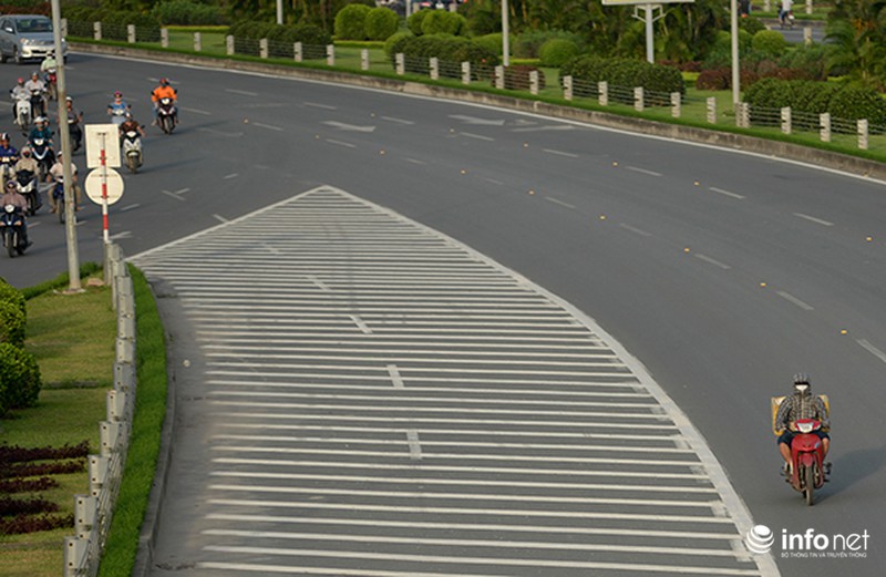 Vẫn loạn giao thông trên Đại lộ Thăng Long - ảnh 4