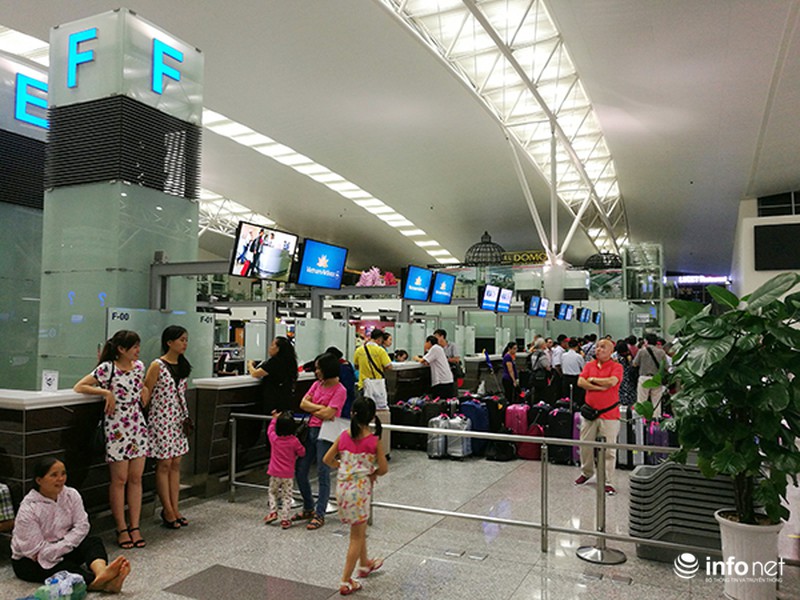Sân bay Nội Bài trở lại hoạt động bình thường sau sự cố