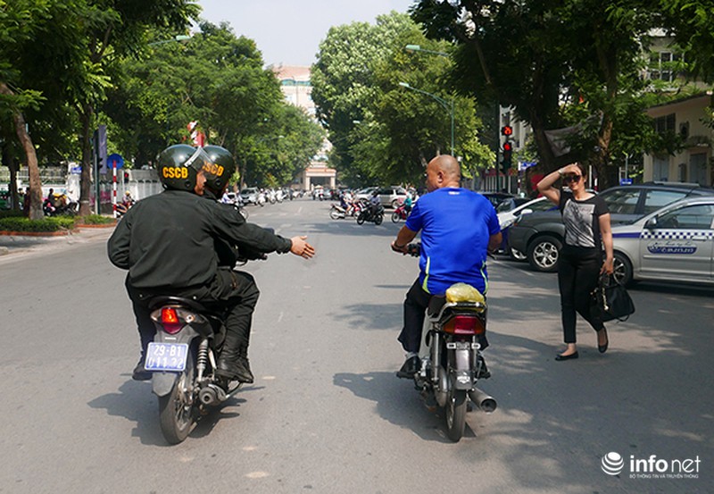 103 trường hợp bị CSCĐ xử phạt trong ngày đầu ra quân - ảnh 5