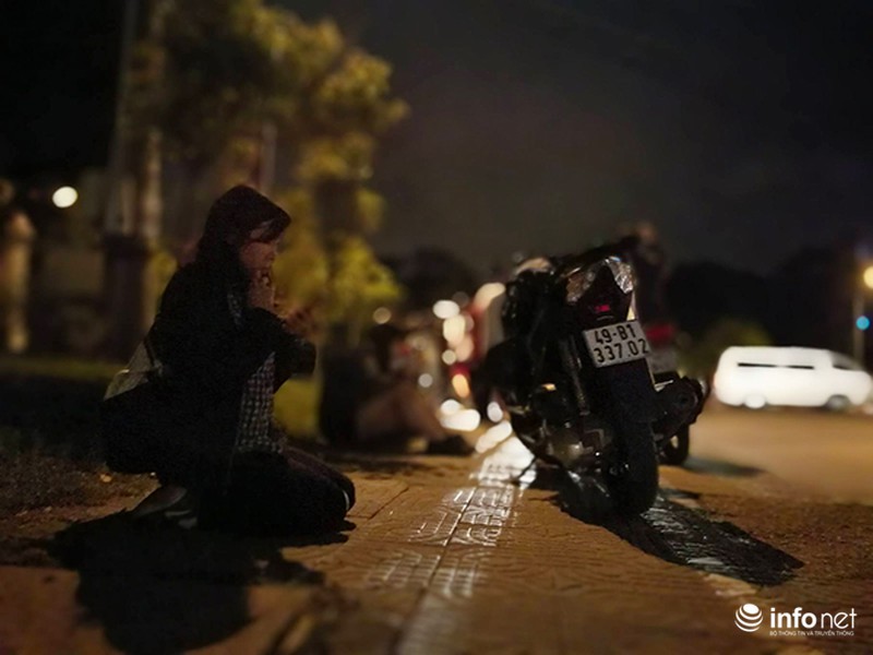 Bạn trẻ đua nhau ra đường