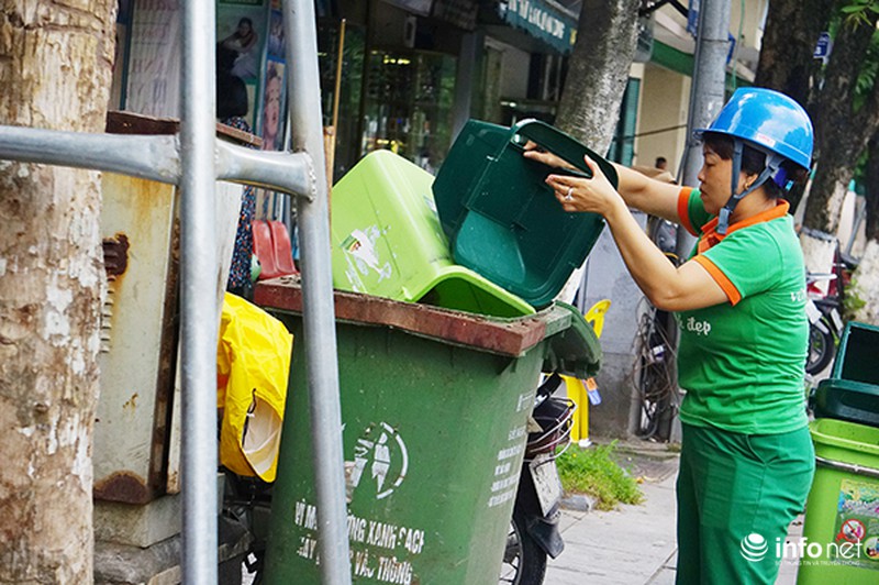 Mới mẻ hình ảnh xe đạp dọn rác ở Thủ đô - ảnh 5