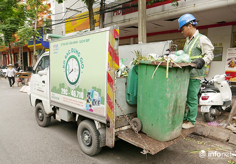 Mới mẻ hình ảnh xe đạp dọn rác ở Thủ đô - ảnh 9