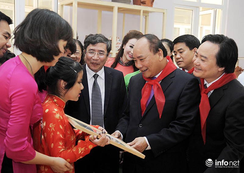 Chủ tịch nước, Thủ tướng dự lễ khai giảng năm học mới - ảnh 8