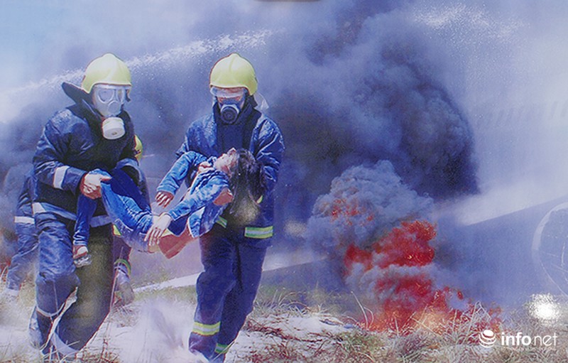Những hình ảnh cảm động về người lính cứu hỏa và cứu hộ cứu nạn - ảnh 18