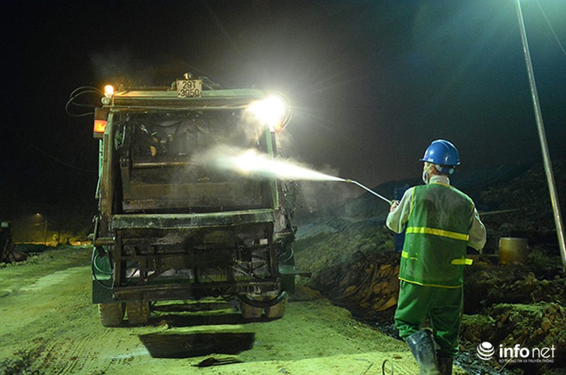 200 tấn cá chết ở Hồ Tây được đưa đi đâu? - ảnh 9