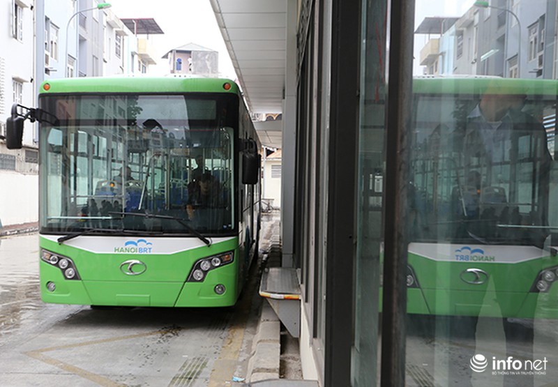 Xe buýt nhanh BRT của Thủ đô: Chưa thấy có gì khác biệt! - ảnh 1