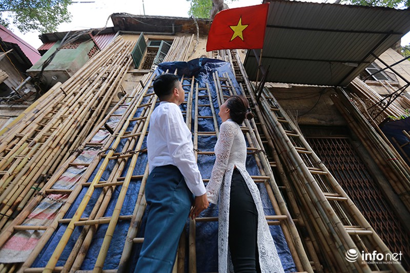 Người Hà Nội diện áo dài đi chơi trong nắng ấm sáng đầu năm - ảnh 3