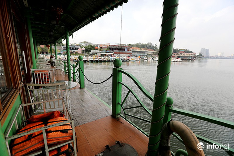 Bên trong du thuyền Hồ Tây sắp bị