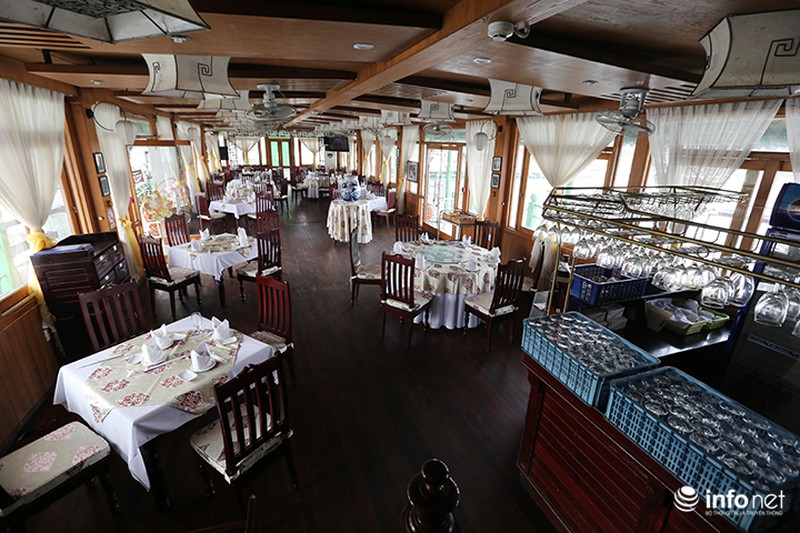 Bên trong du thuyền Hồ Tây sắp bị