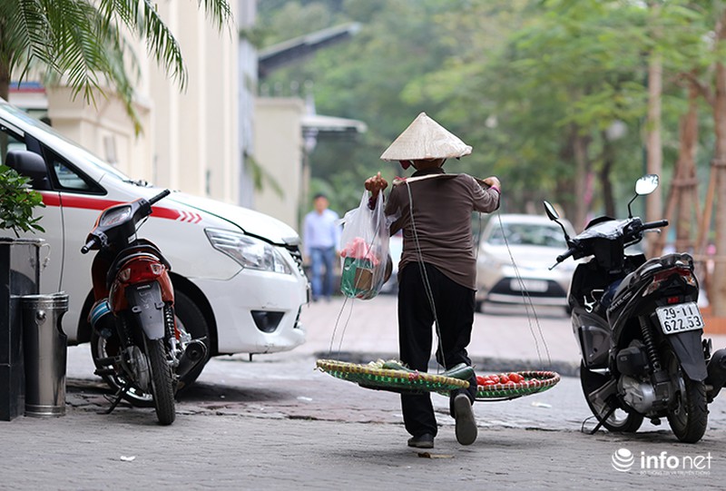 14 đối tượng cụ thể lấn chiếm vỉa hè bị Chủ tịch Nguyễn Đức Chung