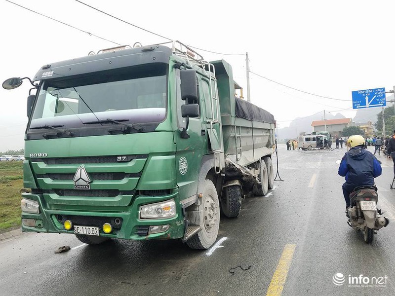 Tin mới nhất vụ xe đón dâu ở Hà Nam bị tai nạn: Ít nhất 3 người đã tử vong - ảnh 5