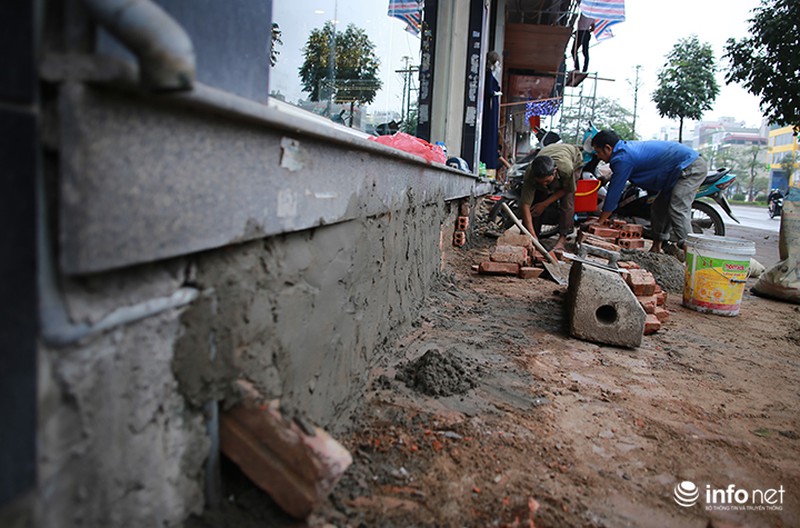 Hà Nội: Người dân lặng lẽ xây tam cấp
