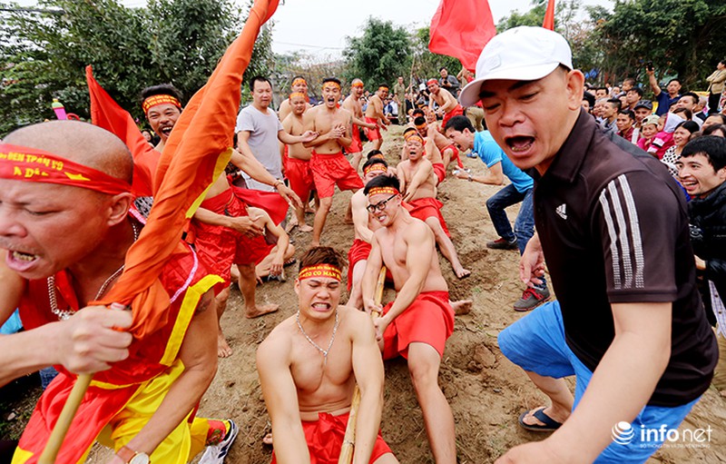 Độc đáo cuộc thi kéo co… ngồi của làng Ngọc Trì - ảnh 6