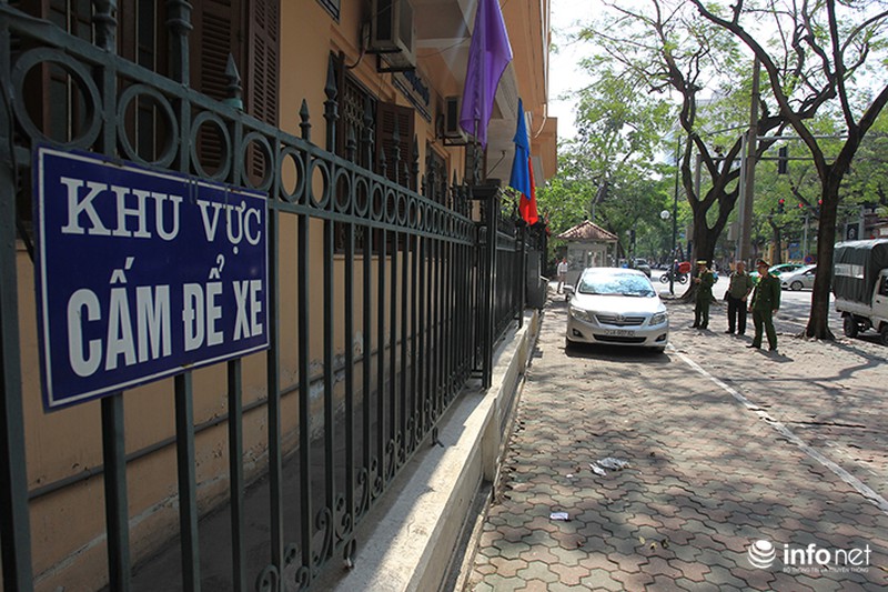 Thiếu chỗ đỗ xe, nhiều ô tô