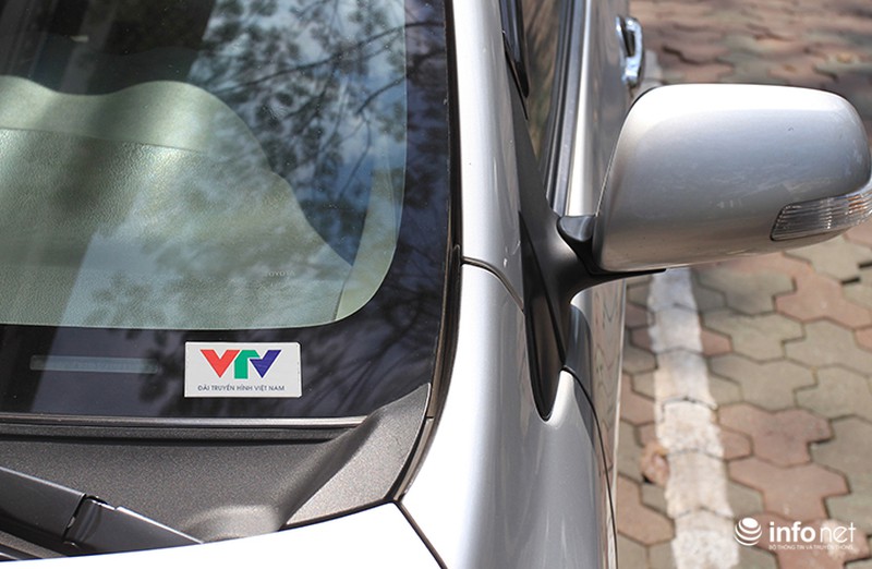 Thiếu chỗ đỗ xe, nhiều ô tô