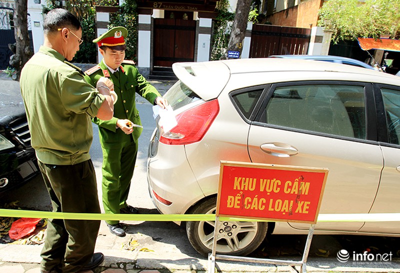 Thiếu chỗ đỗ xe, nhiều ô tô