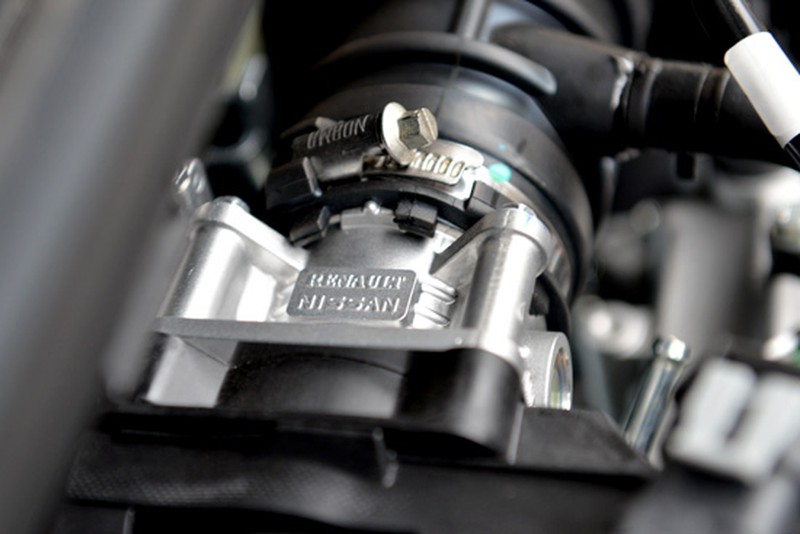 Cảm nhận xe Samsung SM3: Tên Hàn, gốc Nhật, phong cách Pháp - ảnh 14