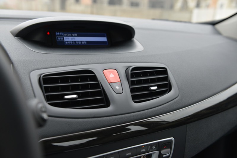 Cảm nhận xe Samsung SM3: Tên Hàn, gốc Nhật, phong cách Pháp - ảnh 24