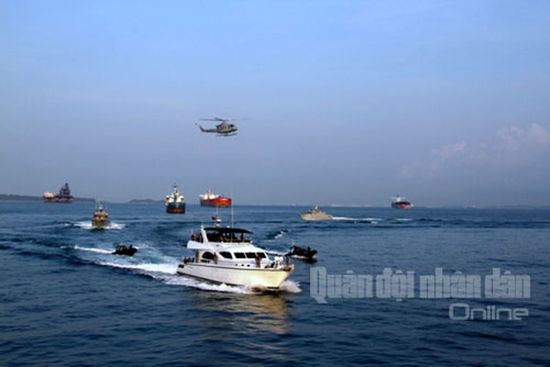 Diễn tập KOMODO trên Biển Đông: Tàu hải quân VN phối hợp chuẩn xác - ảnh 1