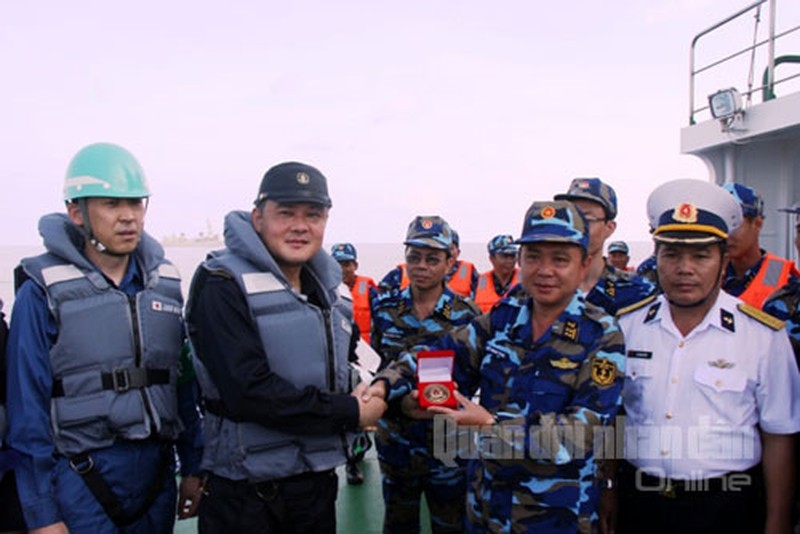 Diễn tập KOMODO trên Biển Đông: Tàu hải quân VN phối hợp chuẩn xác - ảnh 7