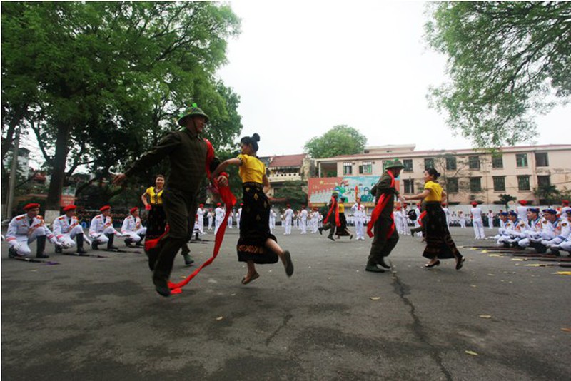 Xem Đoàn Nghi lễ quân đội tổng duyệt chương trình Điện Biên Phủ - ảnh 12