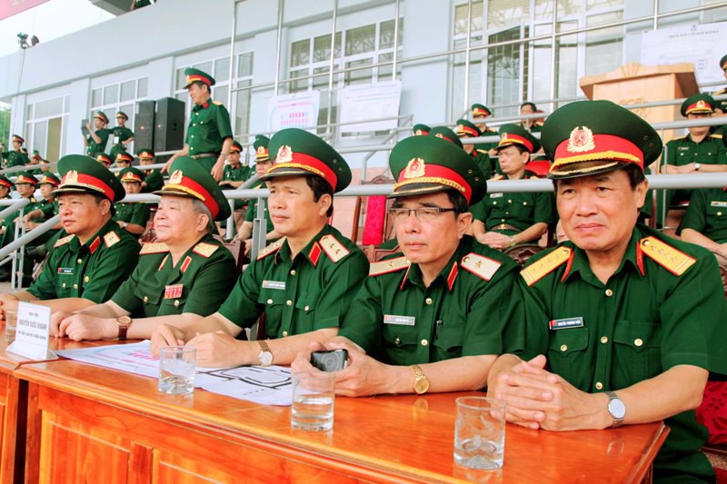 Màn múa súng chưa từng có kỷ niệm Chiến thắng Điện Biên Phủ - ảnh 13