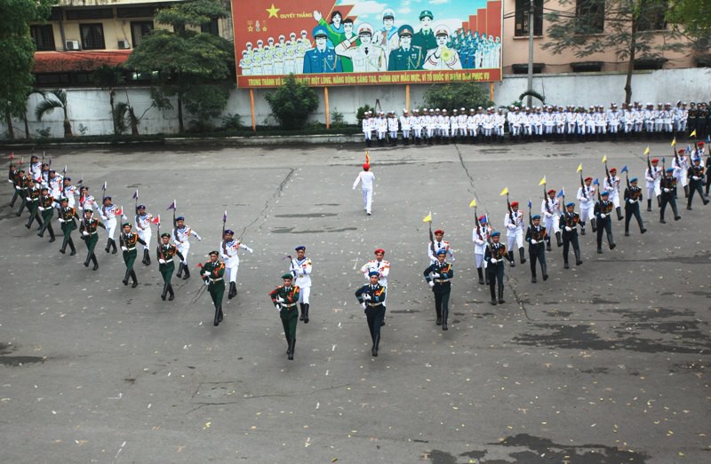 Màn múa súng chưa từng có kỷ niệm Chiến thắng Điện Biên Phủ - ảnh 23