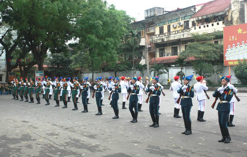 Màn múa súng chưa từng có kỷ niệm Chiến thắng Điện Biên Phủ - ảnh 25