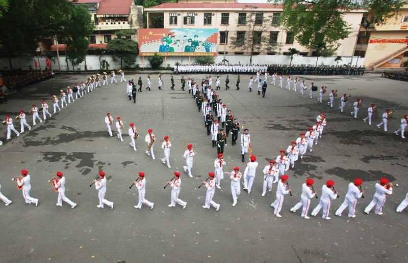 Màn múa súng chưa từng có kỷ niệm Chiến thắng Điện Biên Phủ - ảnh 30