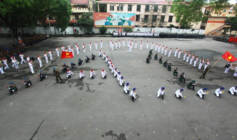 Màn múa súng chưa từng có kỷ niệm Chiến thắng Điện Biên Phủ - ảnh 31