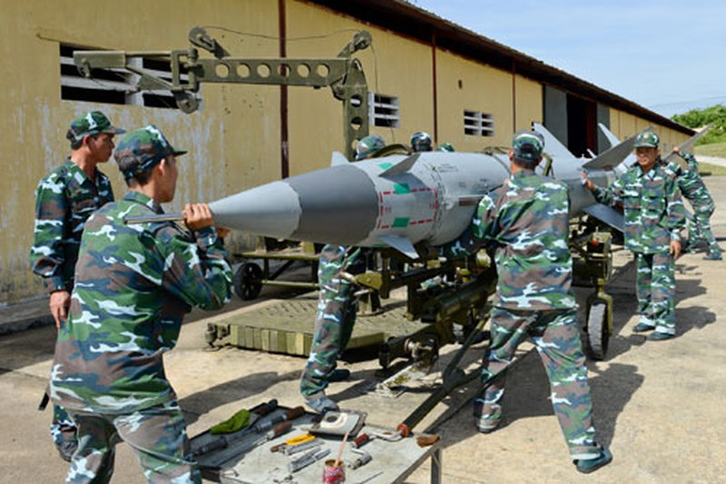 Huấn luyện dây chuyền sản xuất đạn Tên lửa C75 ở Cam Ranh - ảnh 14