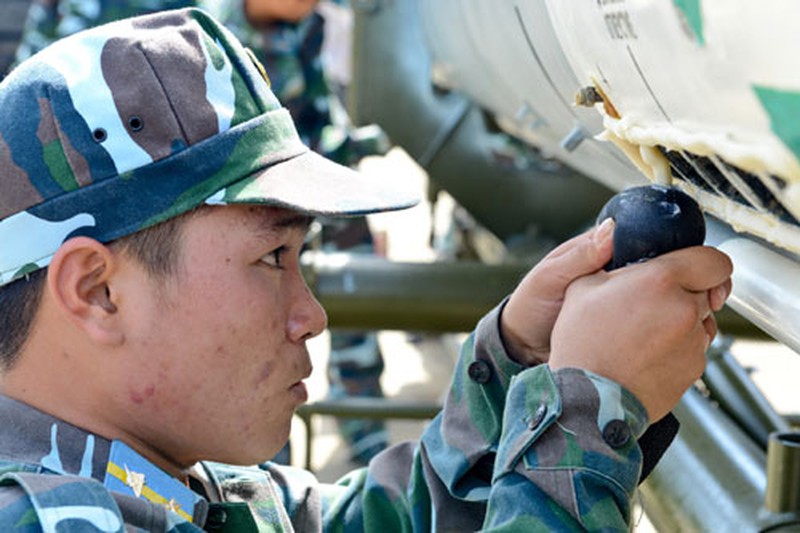 Huấn luyện dây chuyền sản xuất đạn Tên lửa C75 ở Cam Ranh - ảnh 11