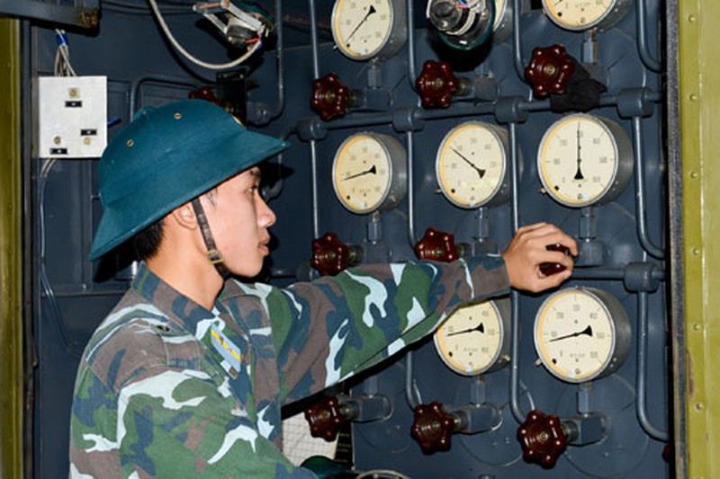 Huấn luyện dây chuyền sản xuất đạn Tên lửa C75 ở Cam Ranh - ảnh 6