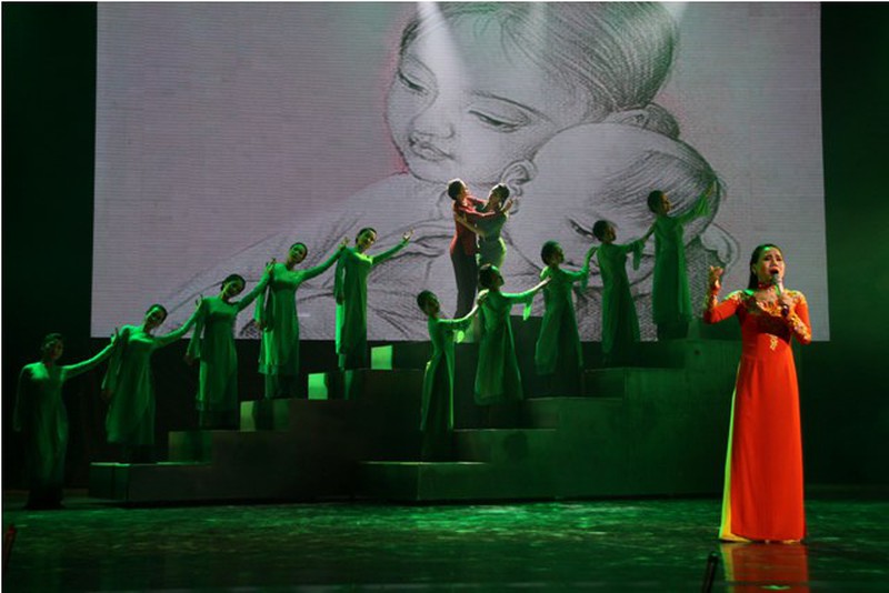 Hình ảnh hoành tráng khai diễn nghệ thuật toàn quân 2014 - ảnh 9